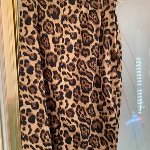 SKIRT NEW PORT NEWS LEOPARD PENCIL SIDE ZIP BACK PLEAT KNEE LENGTH SIZE 6